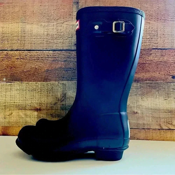 Unisex Hunter Kids' Original Matte Waterproof Buckle Strap Rain Boots (Youth) - Picture 5 of 7